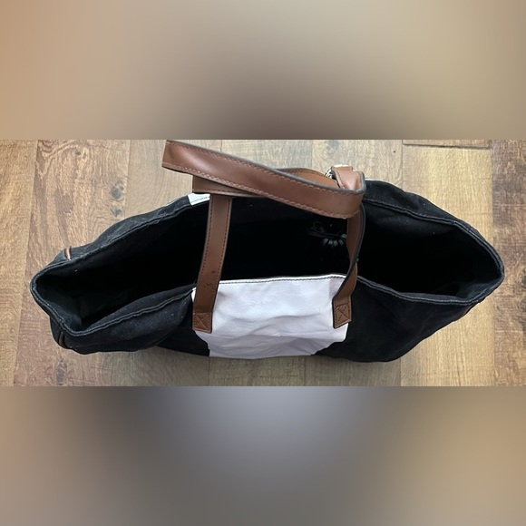 Victoria’s Secret weekender bag tote - Picture 7 of 13